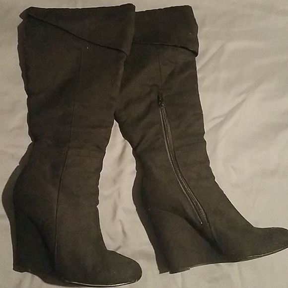 NWOT Suede Over the Knee Boots - Picture 2 of 5